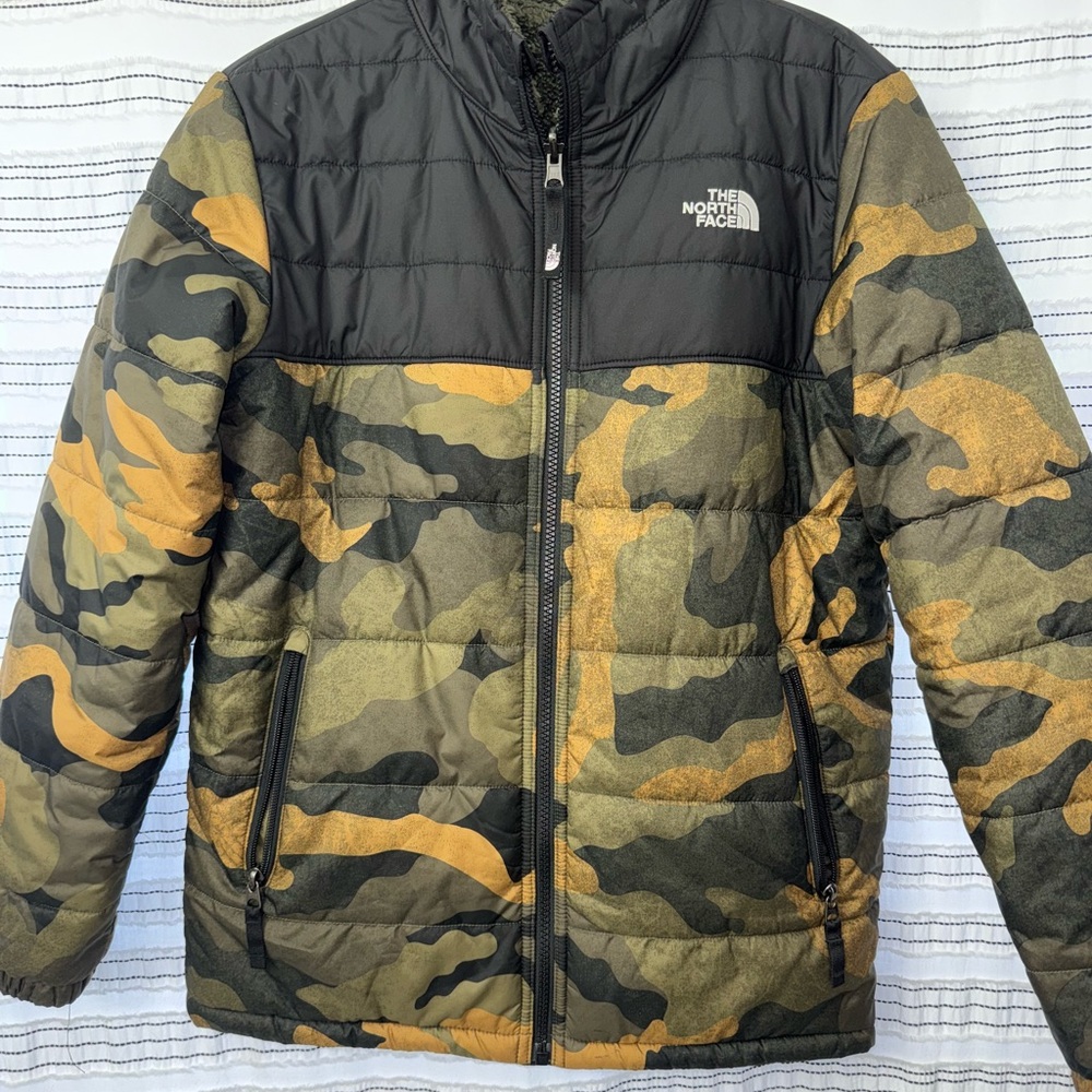 The North Face Black and Camouflage Jacket kids size L